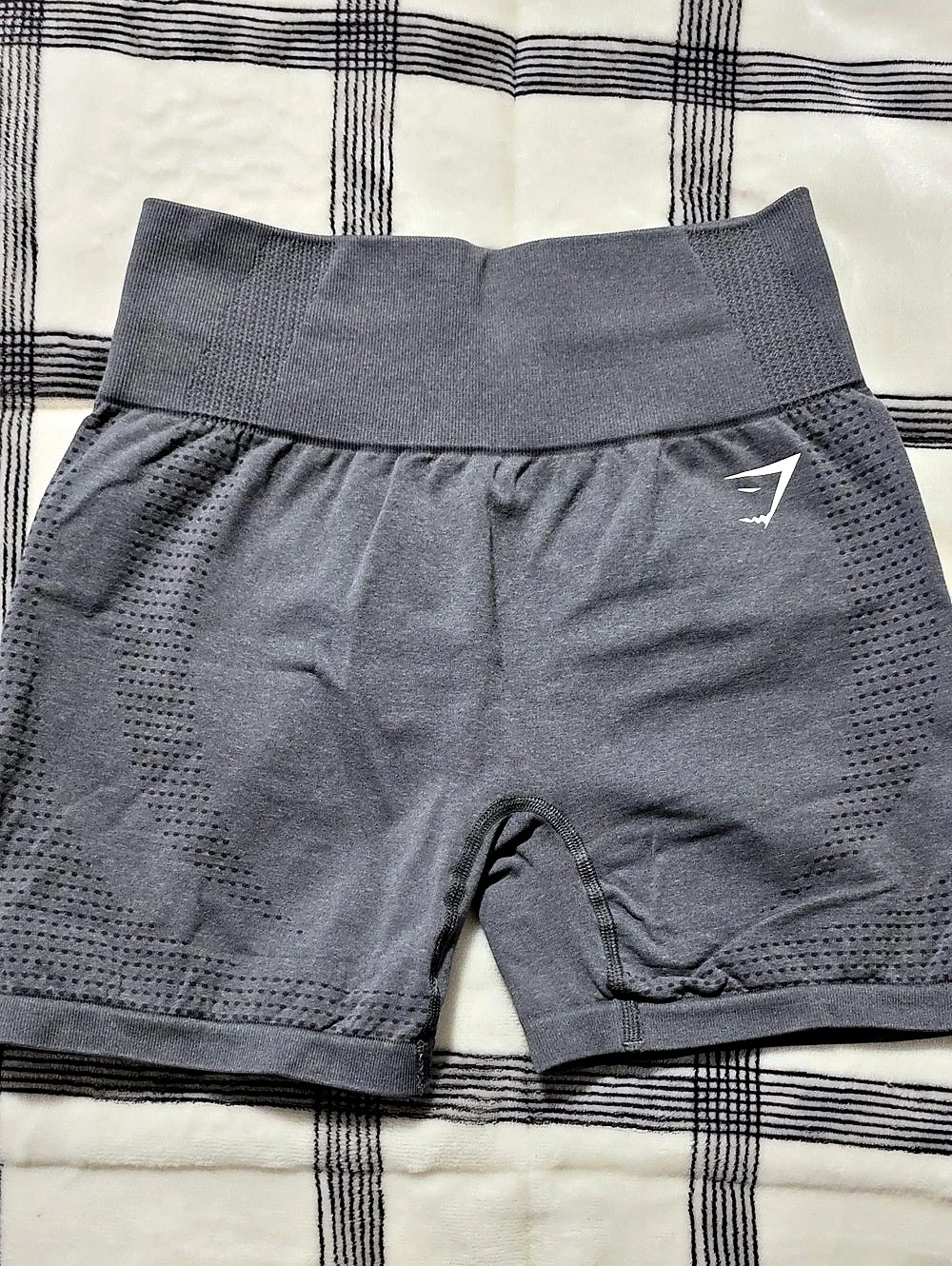 Gymshark Vital Seamless 2.0 Shorts Gray Athletic Shorts Size Medium
